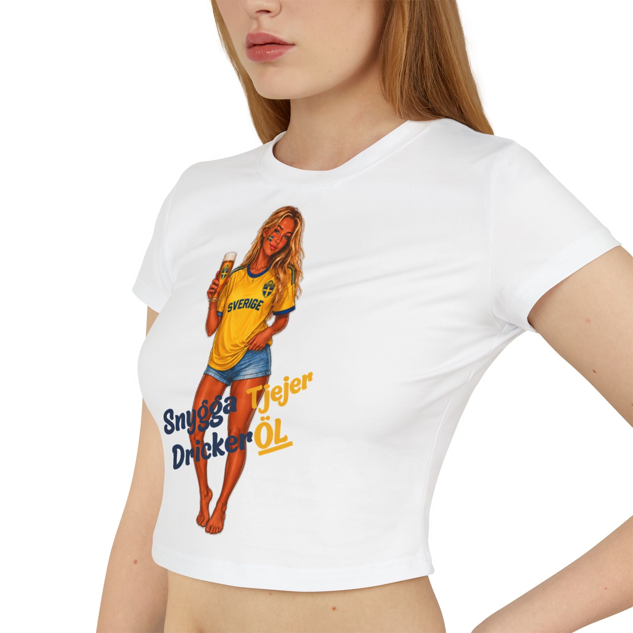 Snygga tjejer dricker öl Baby Tee